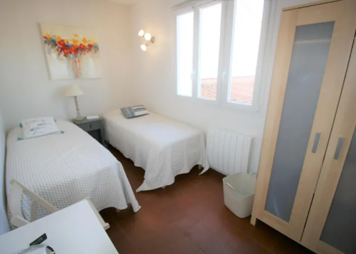 Agreable Maison A Pied De La Et Du Centre Avec Wifi Hébergement de vacances
